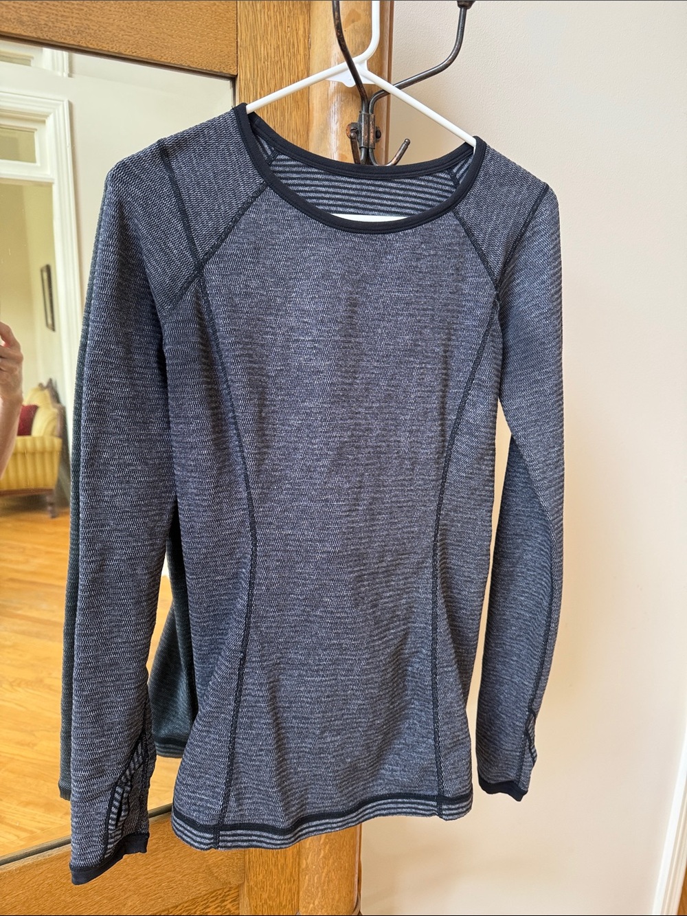 lululemon athletica Women's Long-S Reversible Heather Charcoal Performance Top